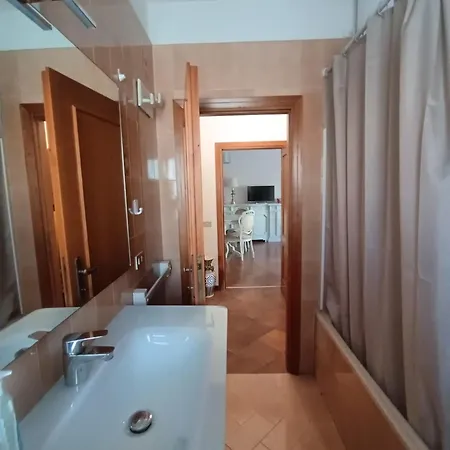 Ampio In Paese - Apartamento